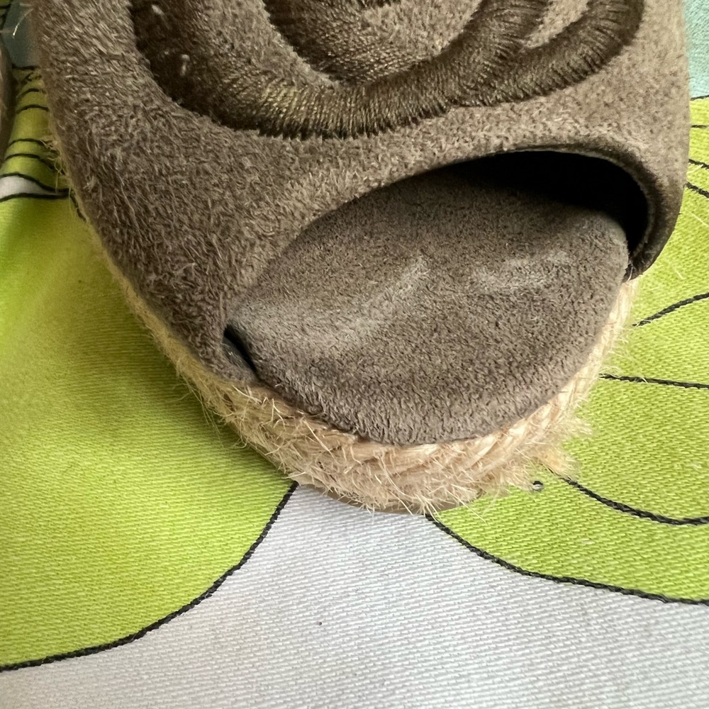 Gucci Olive Suede Wedge Espadrille Heels 38 - Picture 9 of 11